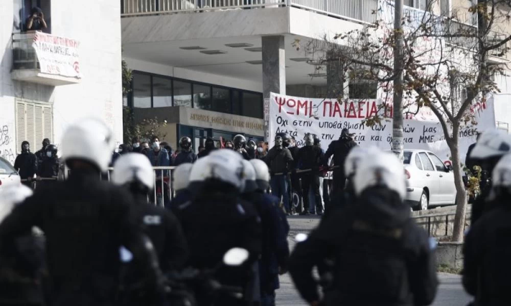 Θεσσαλονίκη: Στον εισαγγελέα οι έξι που συνελήφθησαν κατά την κινητοποίηση για το Πολυτεχνείο